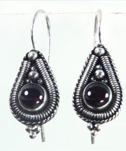 Garnet Cabasson Set in Sterling Silver Earring, 848
