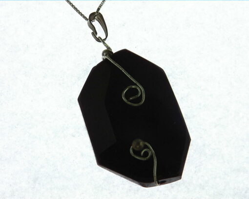 Agade With Wire Wrap Silver Oval Shape Pendant