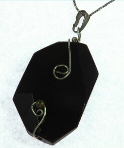 Agade With Wire Wrap Silver Oval Shape Pendant