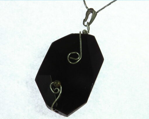 Agade With Wire Wrap Silver Oval Shape Pendant