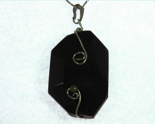 Agade With Wire Wrap Silver Oval Shape Pendant