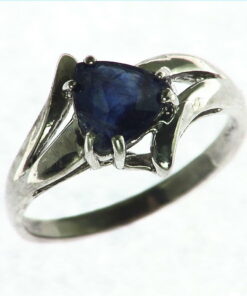 Blue Sapphire Natural genuine Gemstone set in Sterling Silver Lady,s Ring RSS998