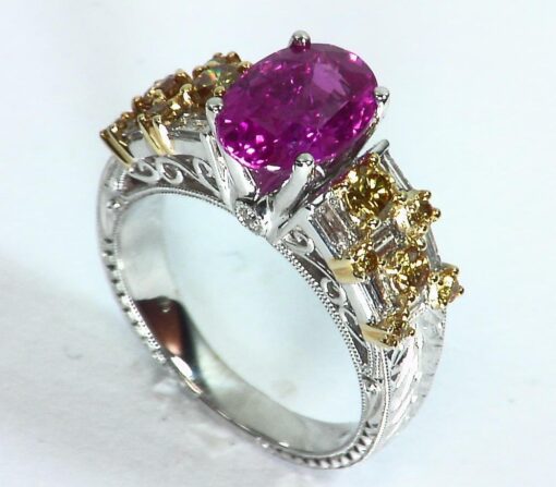 Pink Sapphire 18 kt Gold Engagement Ring in a unique DesignRFK,263