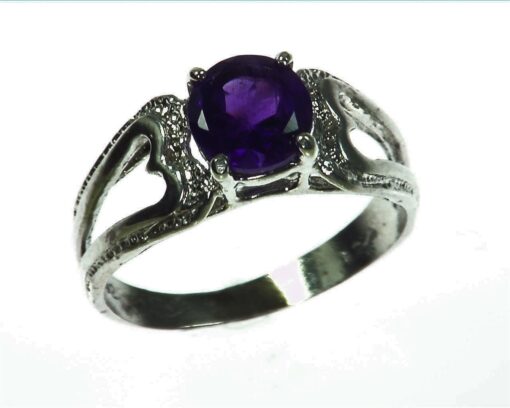 Amethyst Genuine Gemstone set in sterling silver Lady,s ring RSS1072