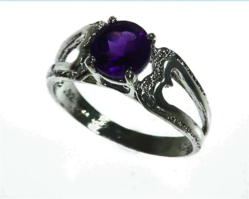 Amethyst Genuine Gemstone set in sterling silver Lady,s ring RSS1072