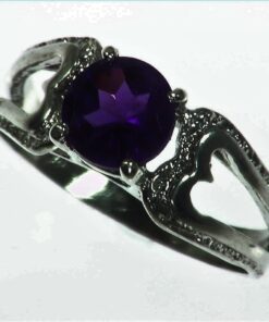 Amethyst Genuine Gemstone set in sterling silver Lady,s ring RSS1072