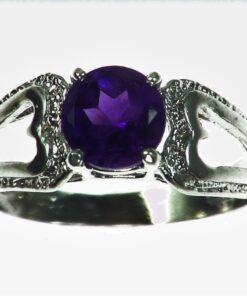 Amethyst Genuine Gemstone set in sterling silver Lady,s ring RSS1072