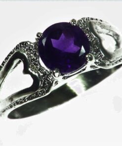 Amethyst Genuine Gemstone set in sterling silver Lady,s ring RSS1072