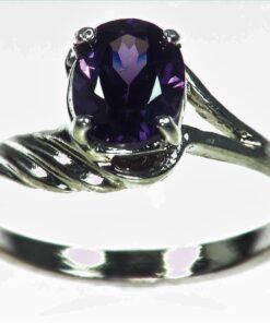Amethyst Genuine Gemstone set in sterling silver Lady,s ring RSS1073