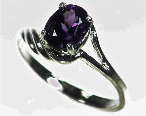 Amethyst Genuine Gemstone set in sterling silver Lady,s ring RSS1073