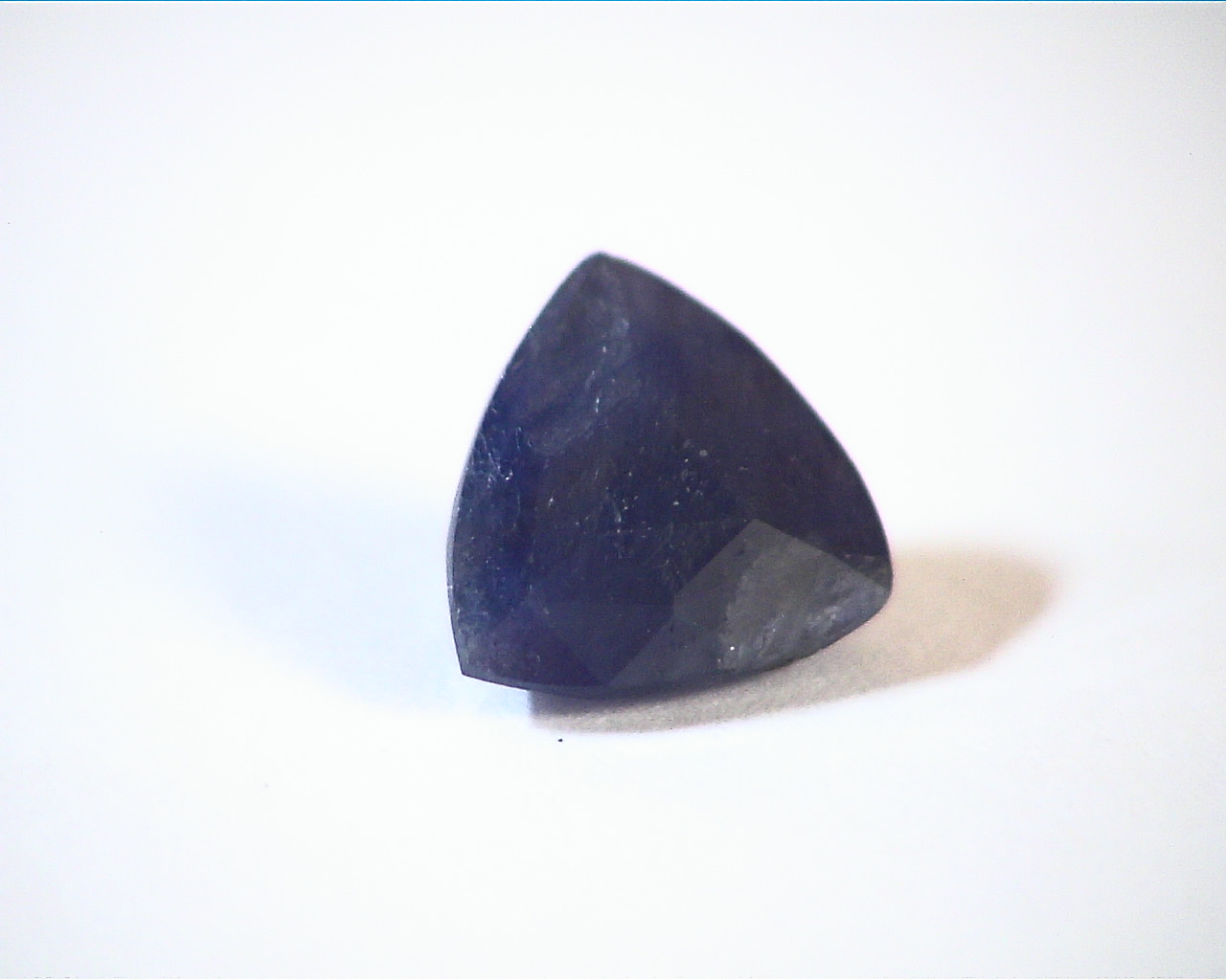 Blue Sapphire Trilliant cut  Unheated Natural Genuine Gemstone GSG,438 - Image 4
