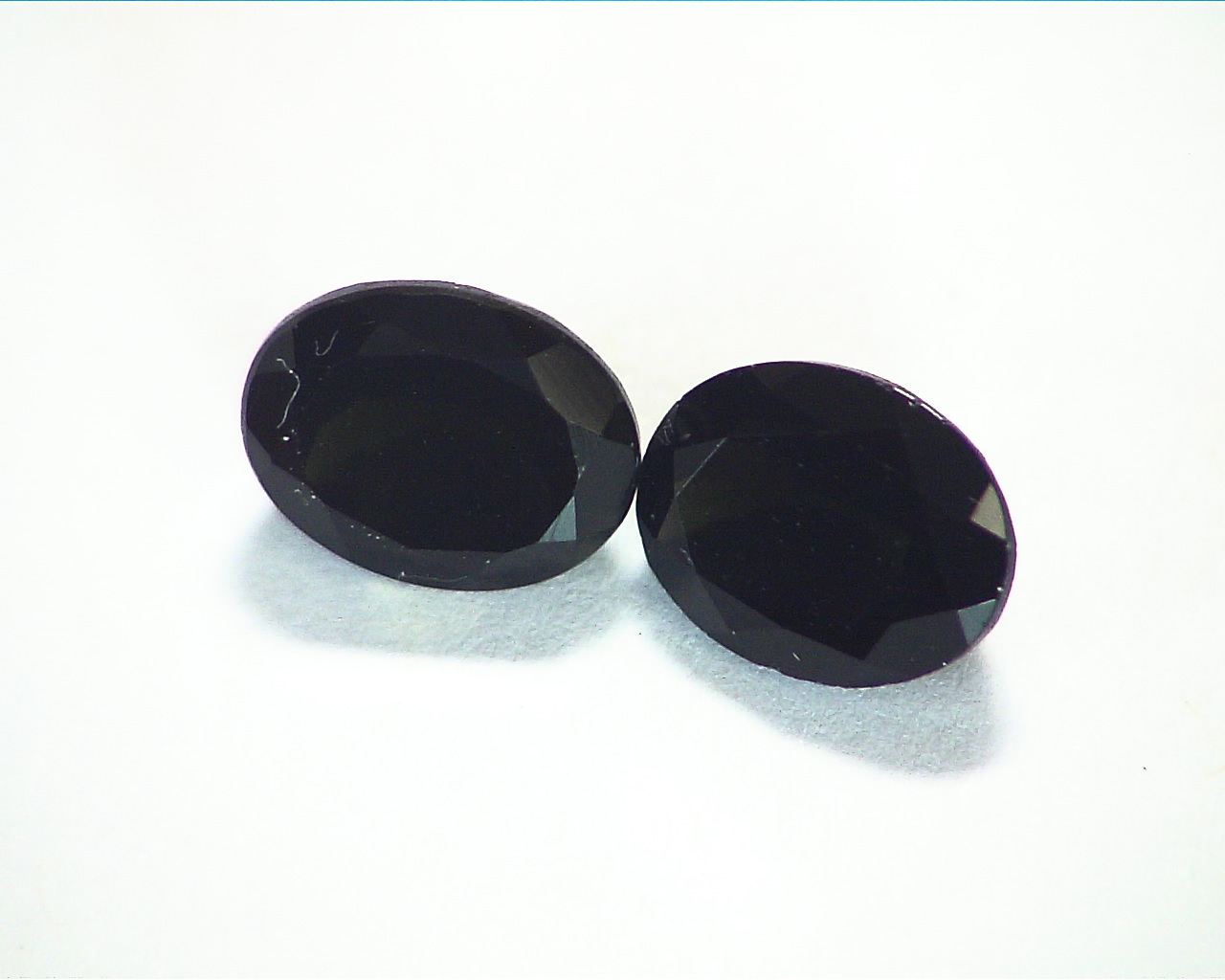 Tourmaline (Black) Matching Pair are Genuine Gemstone 4.05 CT GRG,476 - Image 2