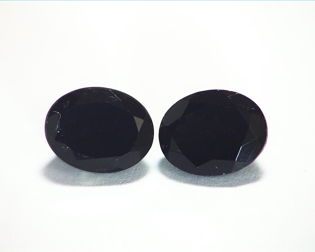 Tourmaline (Black) Matching Pair are Genuine Gemstone 4.05 CT GRG,476 - Image 3