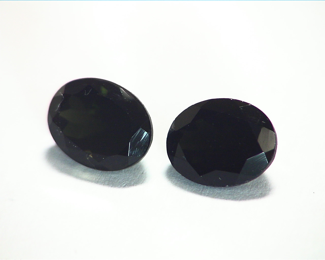 Tourmaline (Black) Matching Pair are Genuine Gemstone 4.05 CT GRG,476 - Image 5