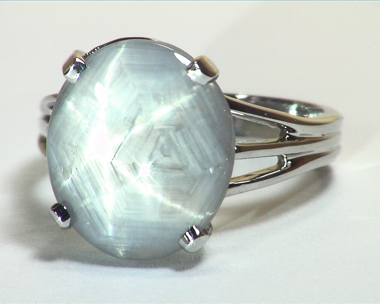 Gray Star Sapphire Unheated 14 kt White Gold Lady's Ring RFK,441