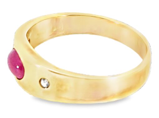 Natural Genuine Ruby Cabochon set in 14 kt Yellow Gold Lady's Ring H72 - Image 3