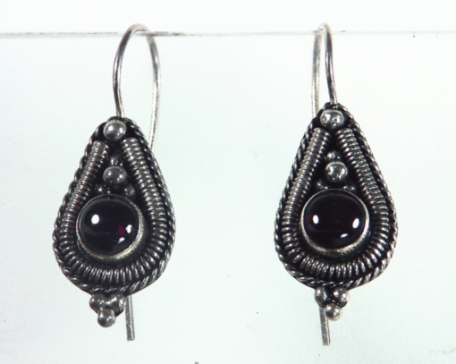 Garnet Cabasson Set in Sterling Silver Earring, 862 - Image 5